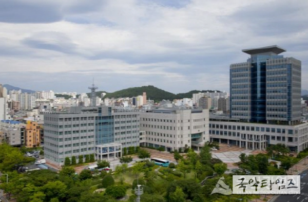 울산시청사