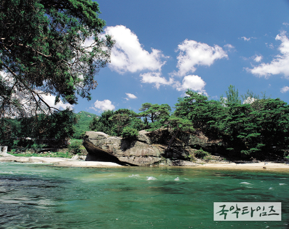거창 수승대 거북바위